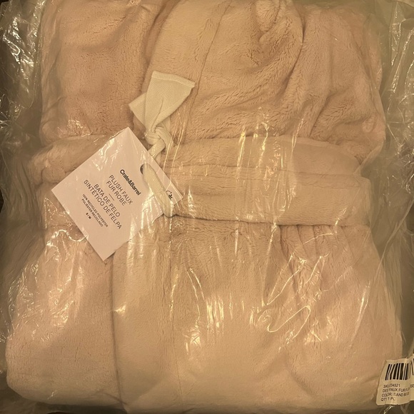 Crate&Barrel Soft White Robe - Picture 3 of 4